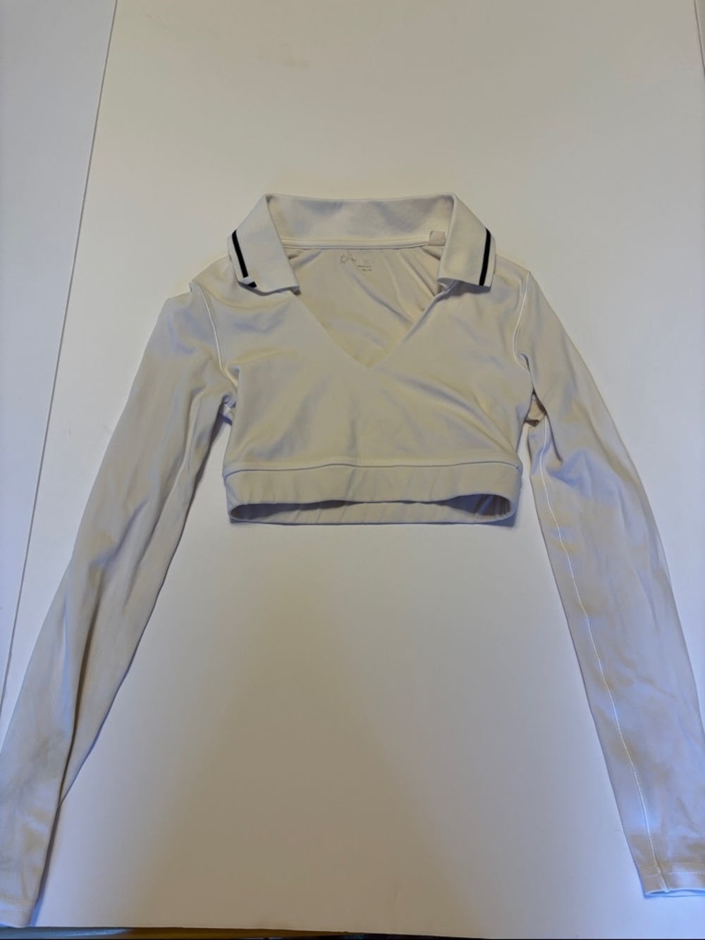 aerie White Cropped V‑Neck Polo with Black Stripe Collar